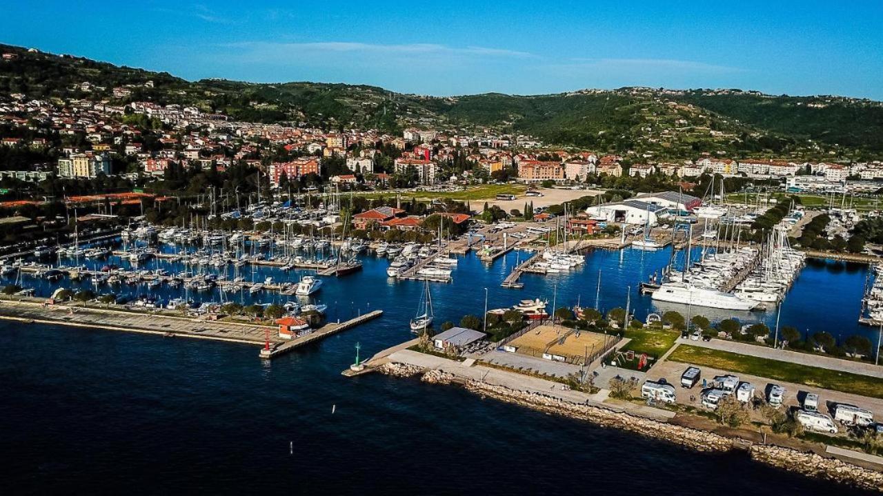 Ferienhaus Floating Sea House Miramare